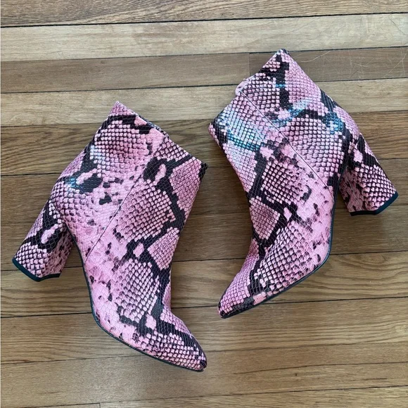 Alice + Olivia Pink Snake-Print Boots - Picture 2 of 7